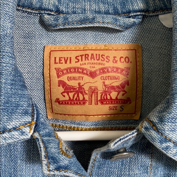 Levi's Blue Denim Vest - Picture 4 of 6